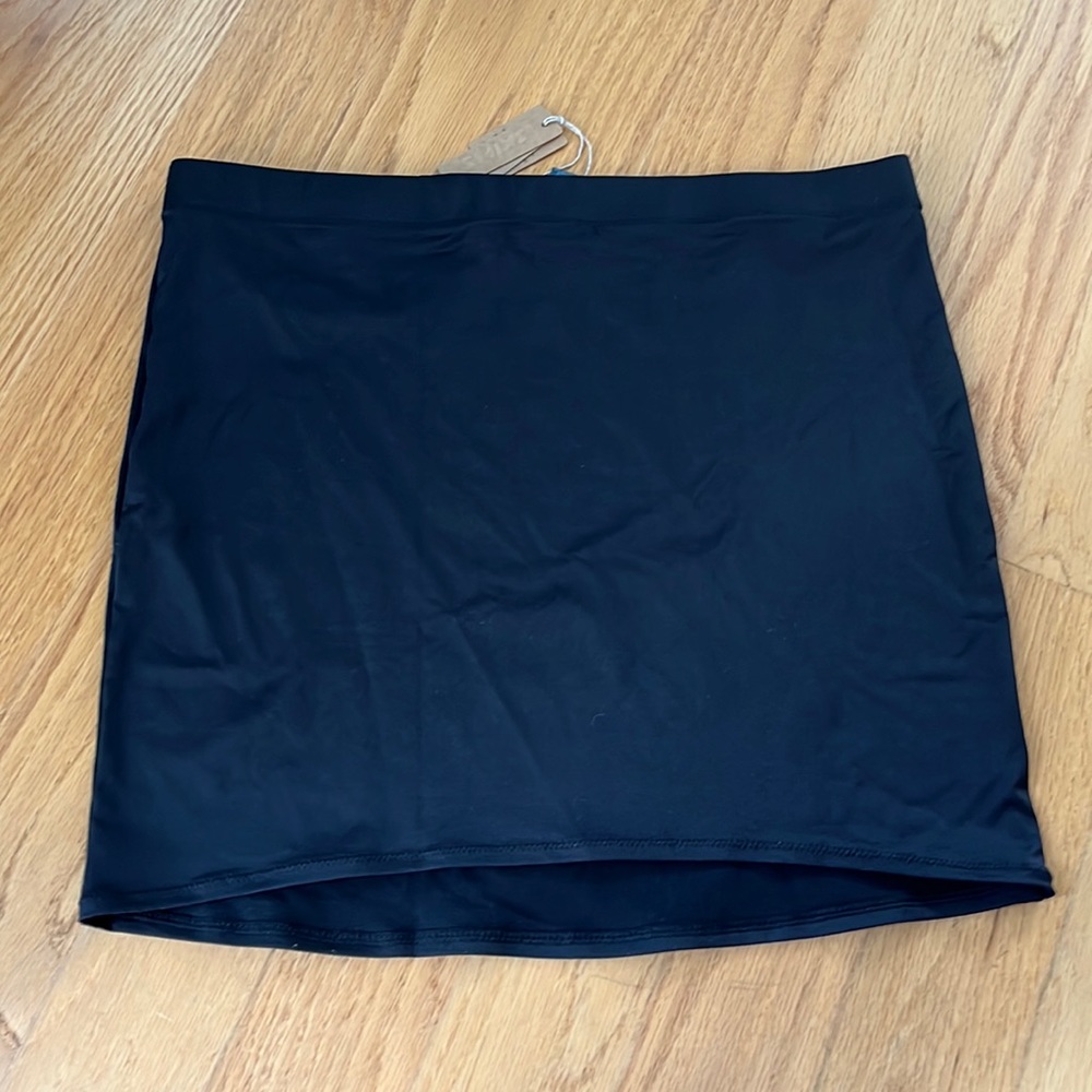 Skims swim tube skirt NWT black size XL